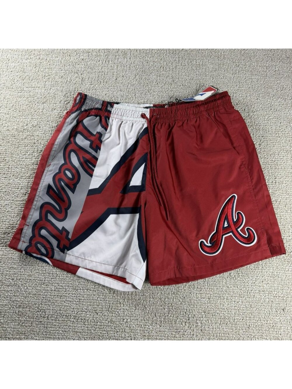 Pro Standard Atlanta Braves Graphic Shorts Red Blue Men’s Size Medium